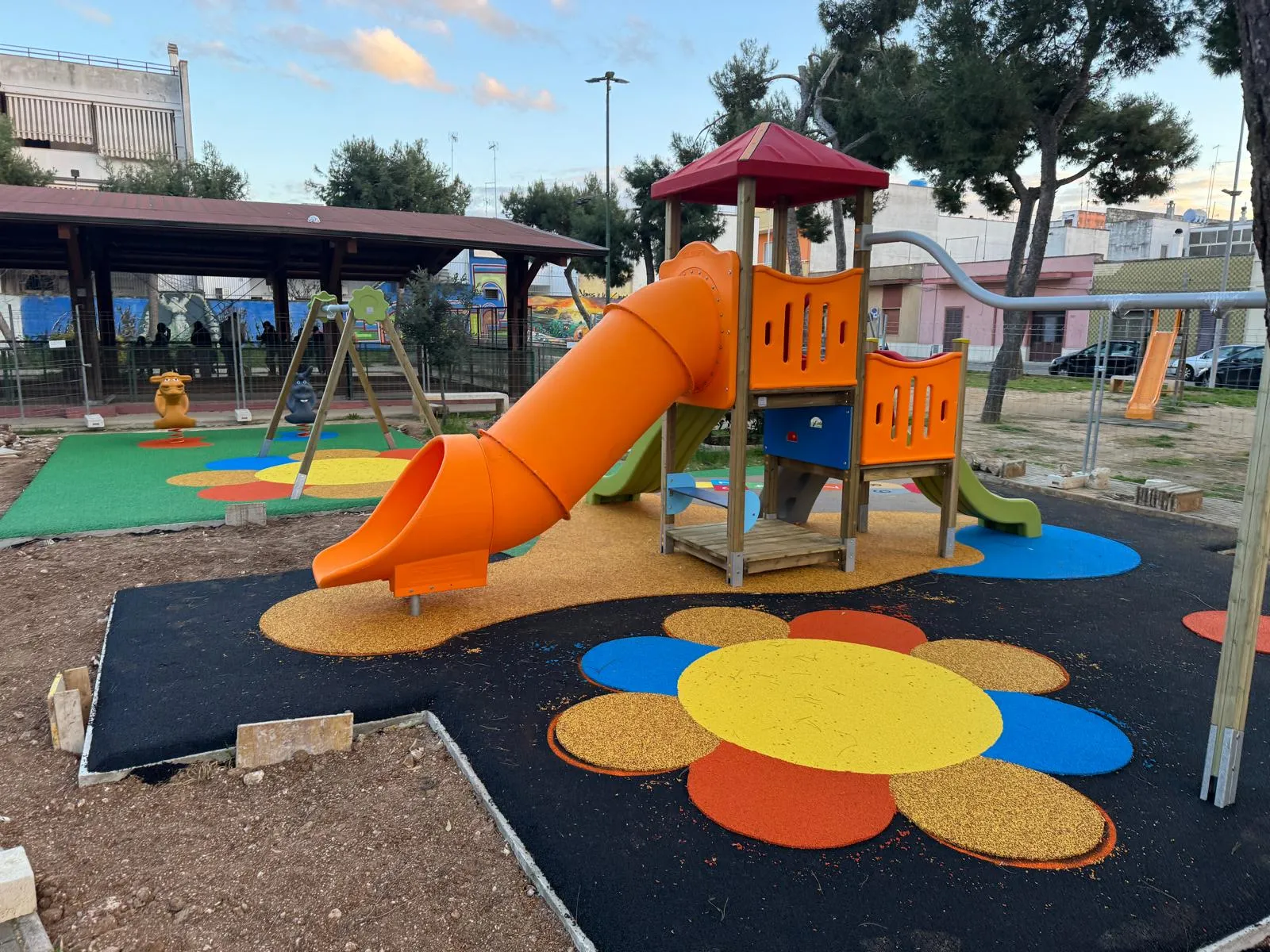 Area gioco comunale - immagine 3